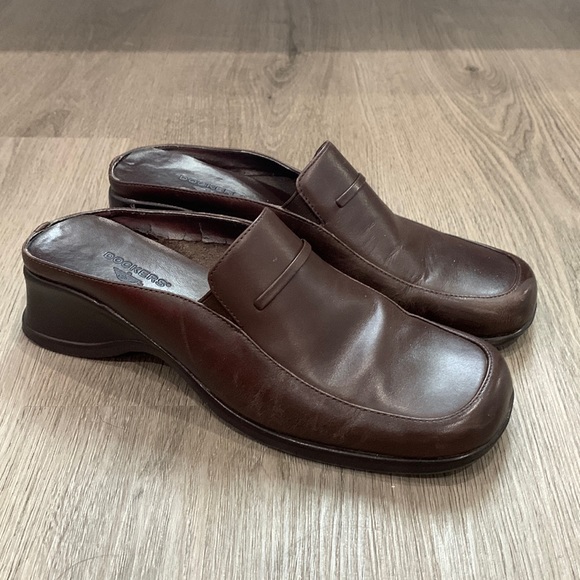 Dockers slip on leather dark brown shoes - Picture 1 of 8